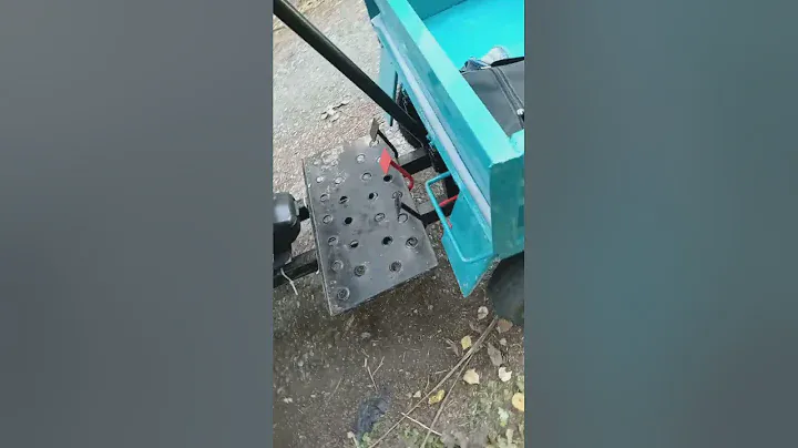 мотоблок Ока с передним адаптером и прицепом.